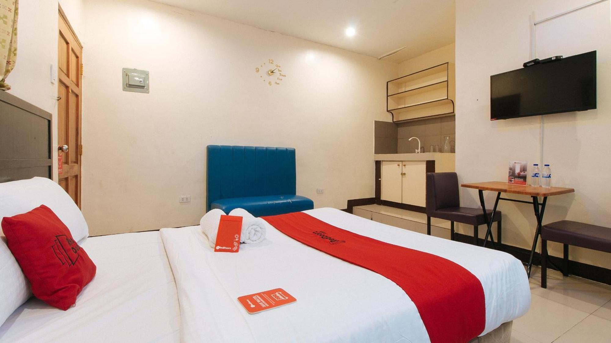 Reddoorz At V-Cat Apartelle Sampaloc Manille Extérieur photo