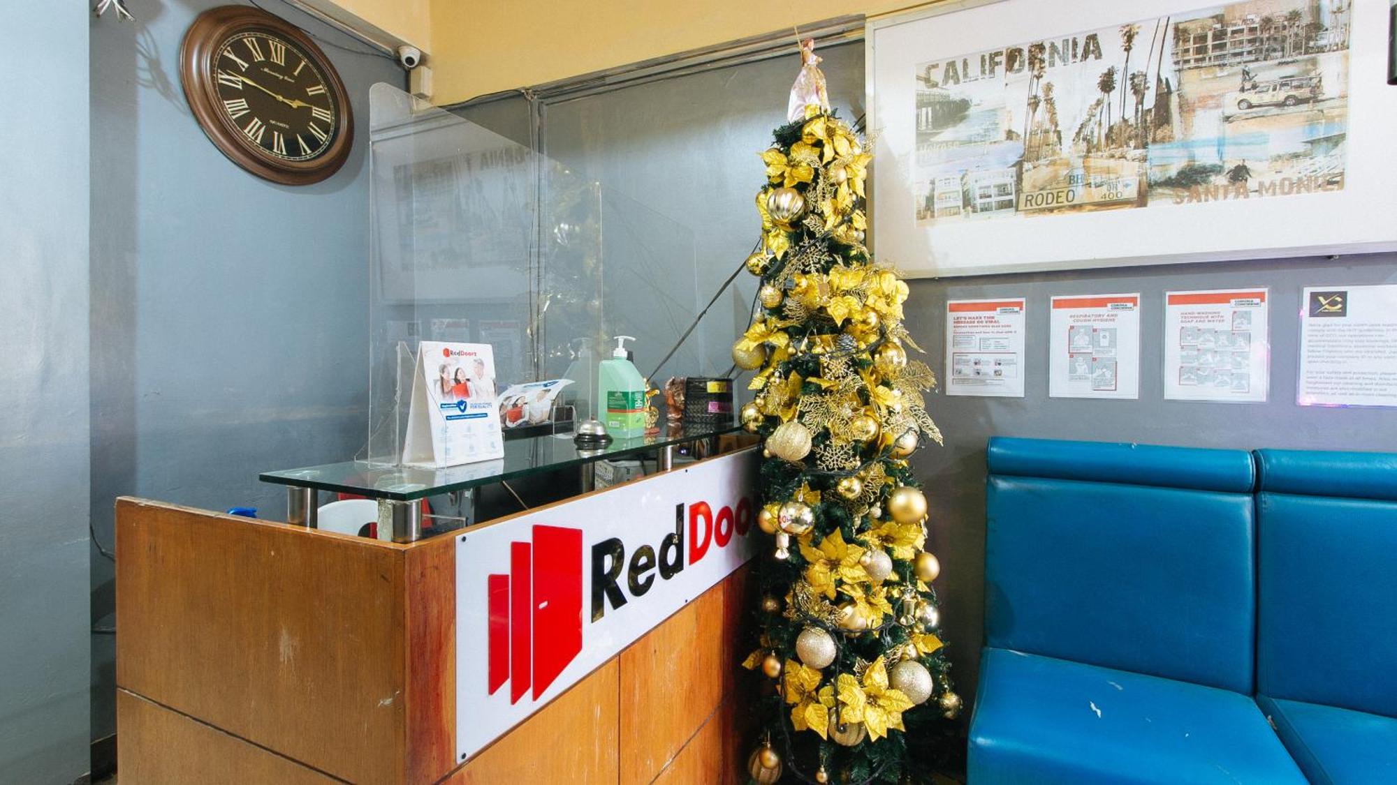 Reddoorz At V-Cat Apartelle Sampaloc Manille Extérieur photo
