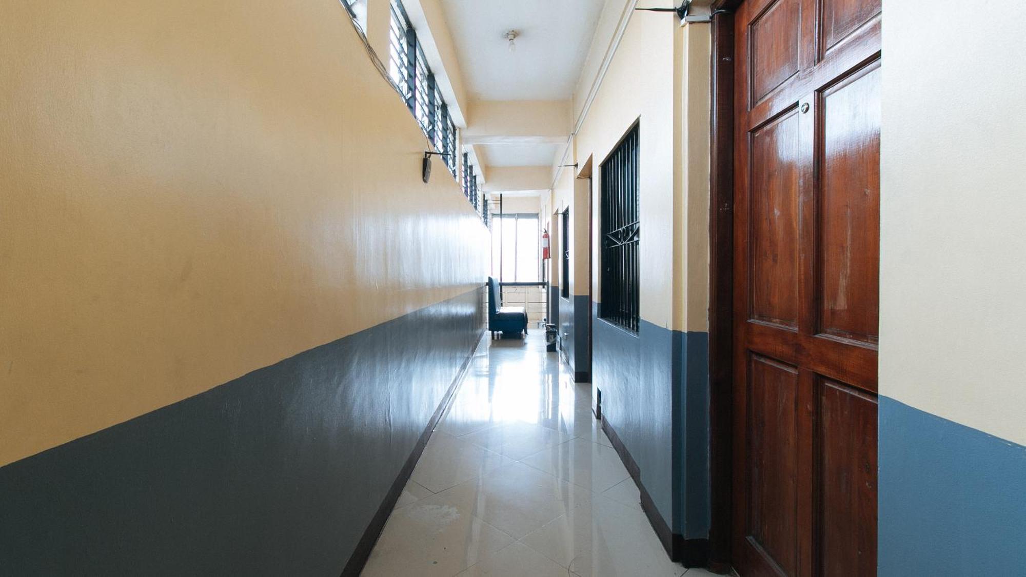 Reddoorz At V-Cat Apartelle Sampaloc Manille Extérieur photo