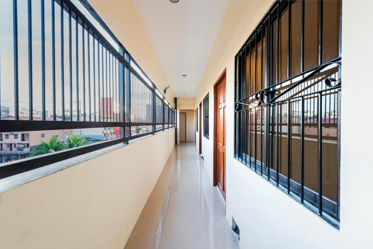 Reddoorz At V-Cat Apartelle Sampaloc Manille Extérieur photo